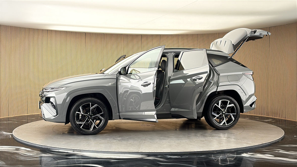More views of Hyundai TUCSON