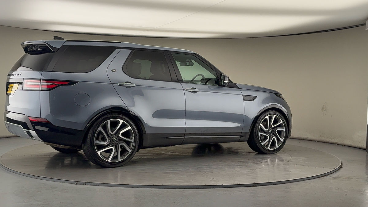 More views of Land Rover Discovery