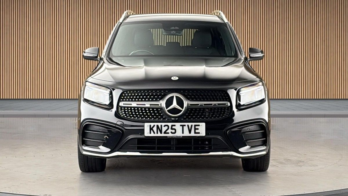 Mercedes-Benz GLB Image 3