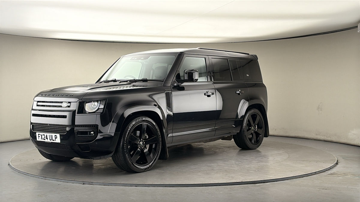 Land Rover Defender 110 Image 20