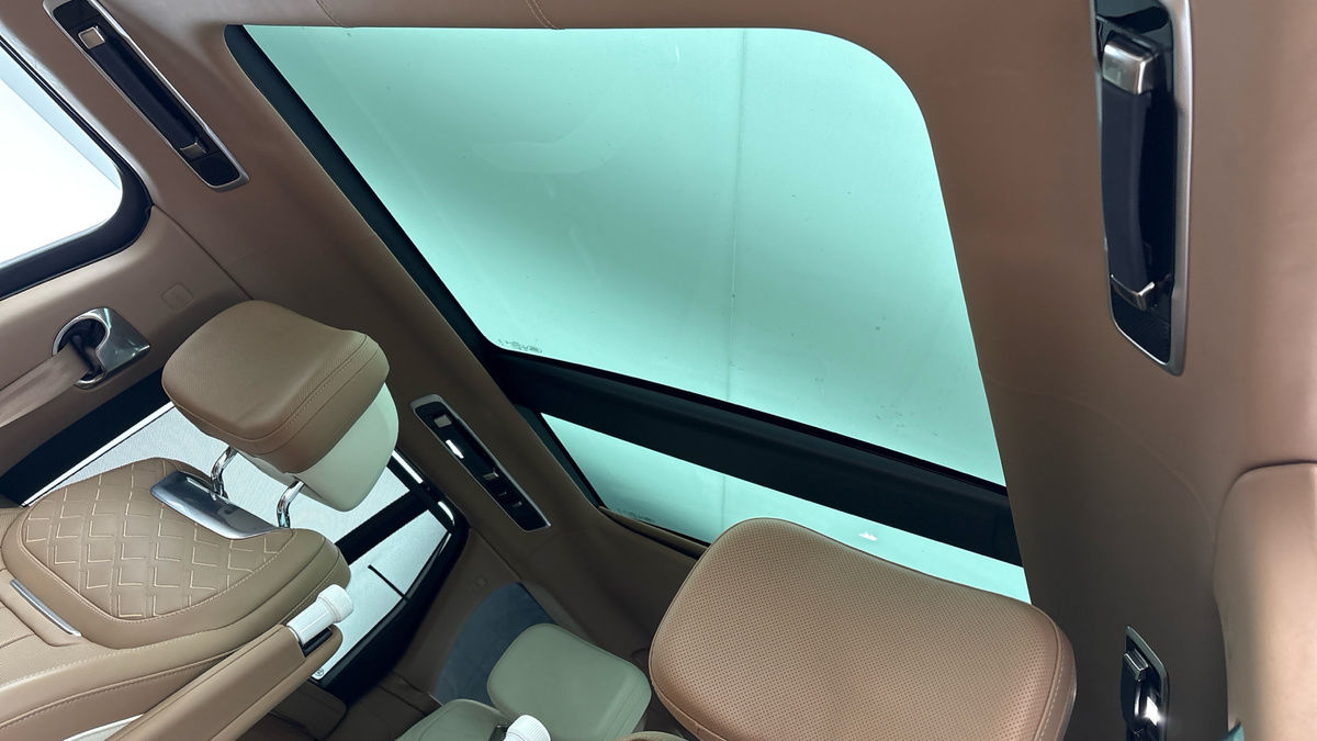 Land Rover Range Rover Image 6