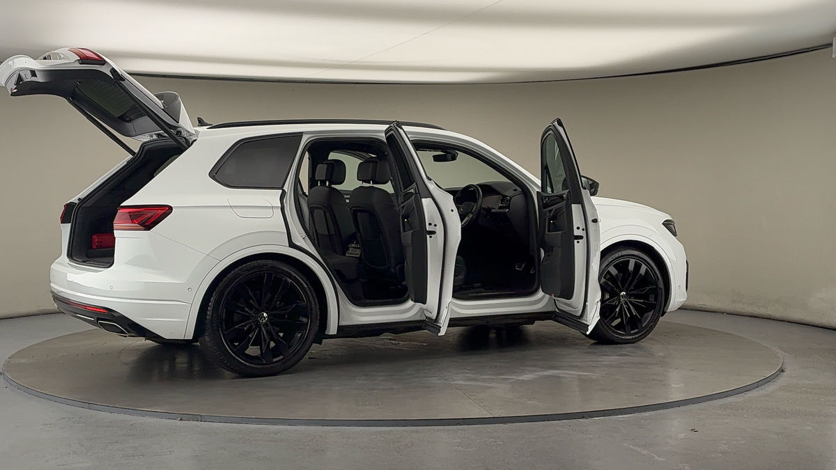 More views of Volkswagen Touareg