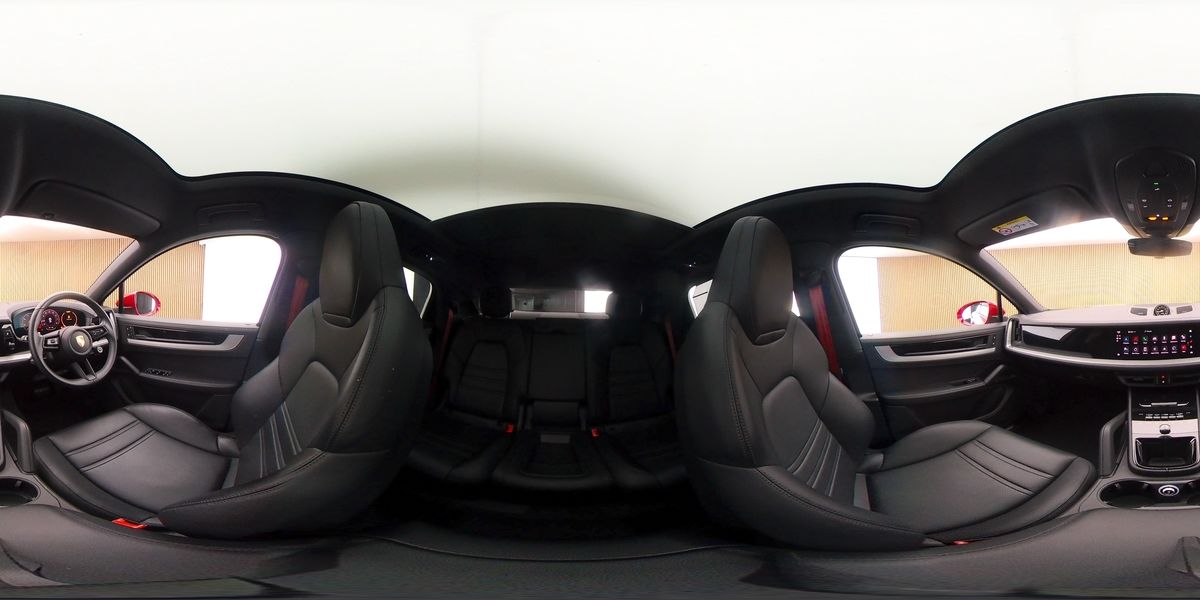 More views of Porsche Cayenne