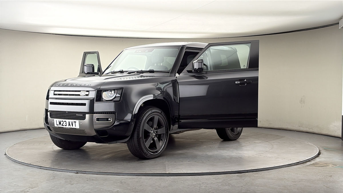 More views of Land Rover Defender 90