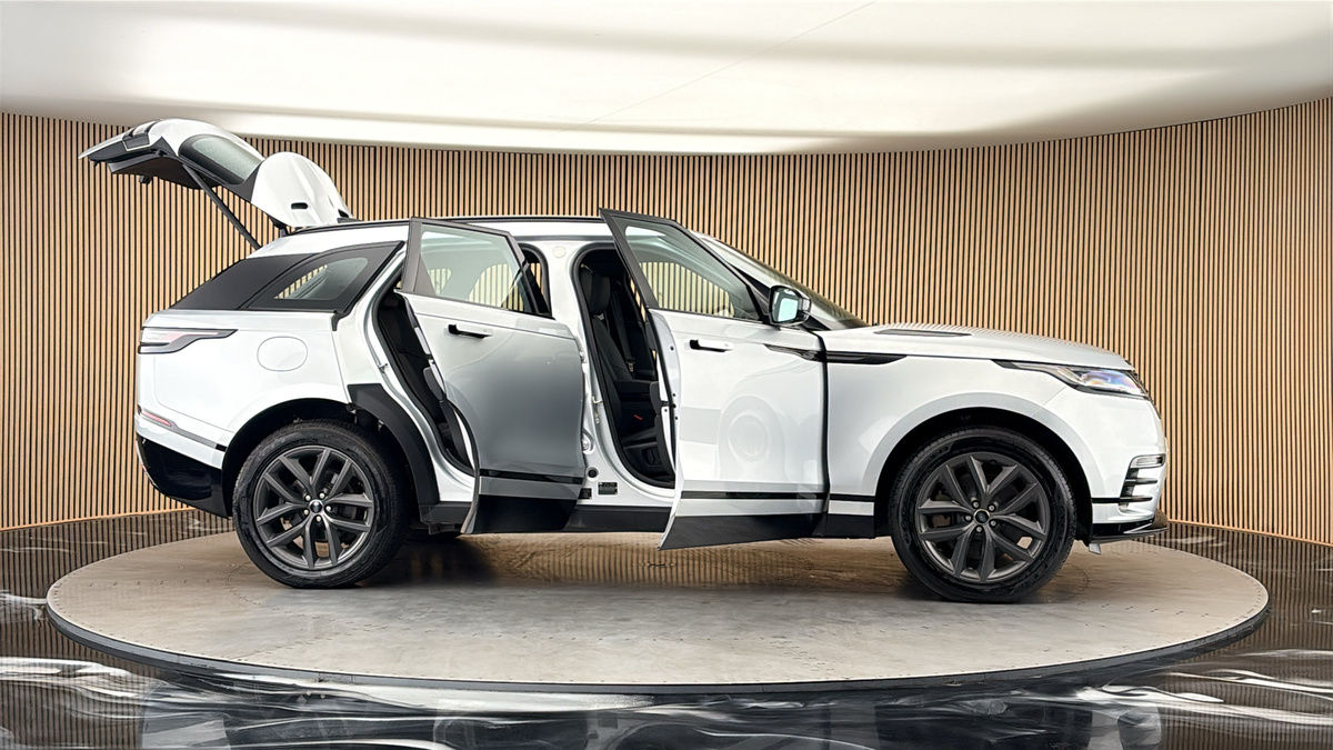More views of Land Rover Range Rover Velar