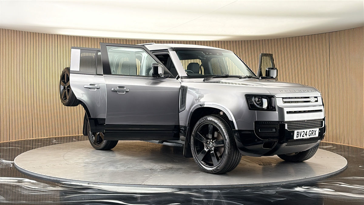 More views of Land Rover Defender 110
