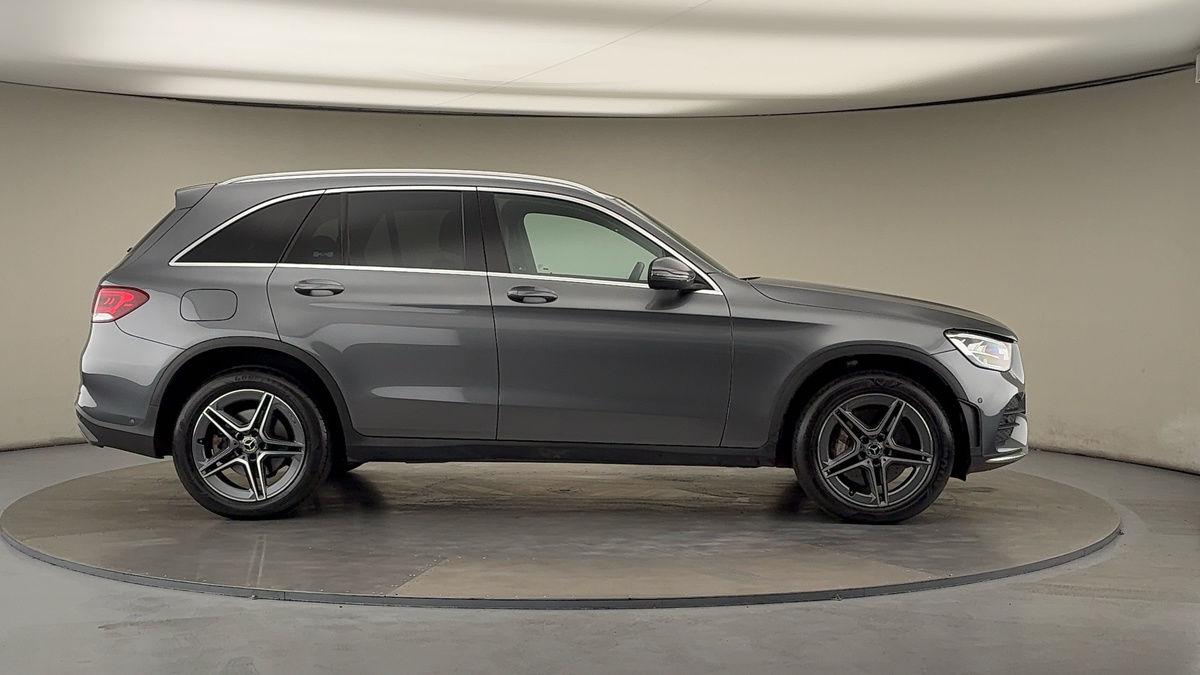 Mercedes-Benz GLC Image 16
