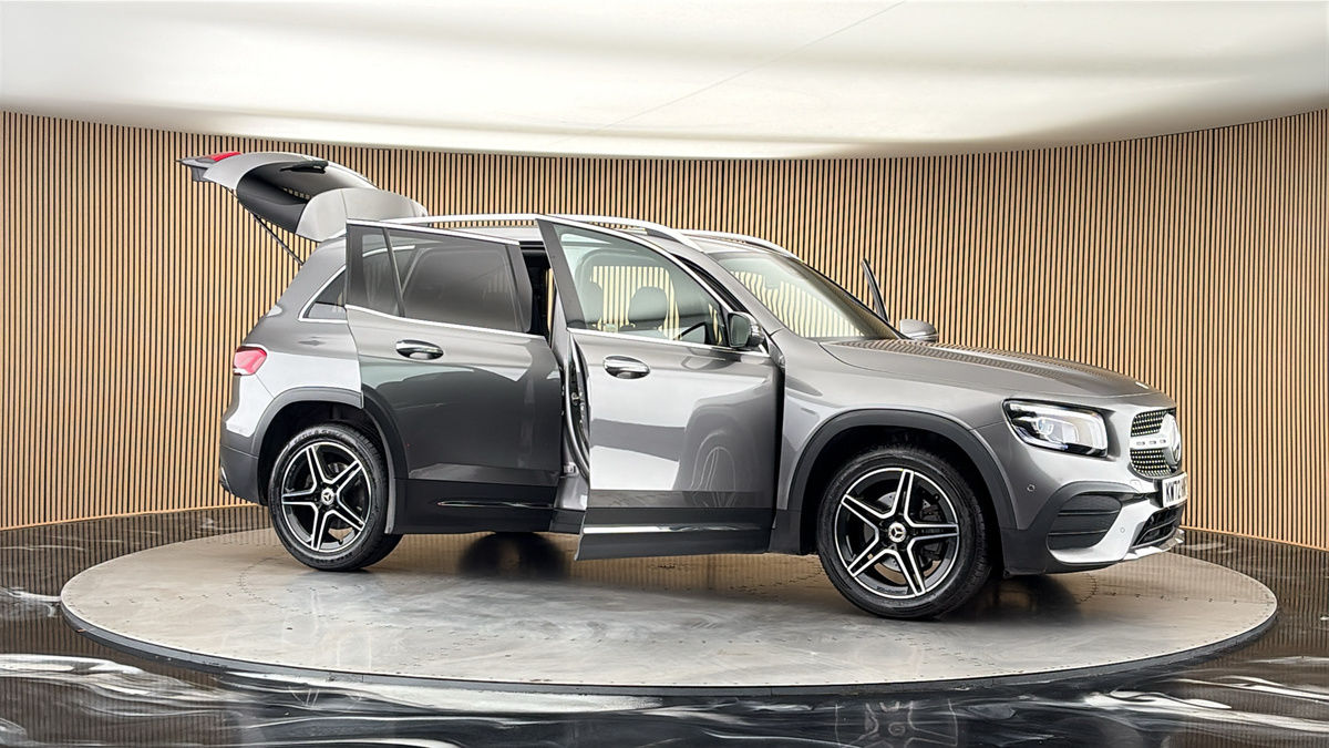 More views of Mercedes-Benz GLB