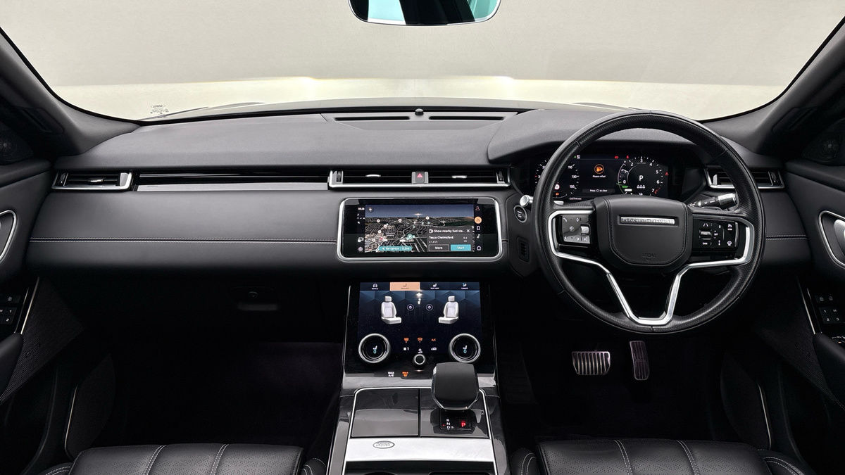 Land Rover Range Rover Velar Image 12