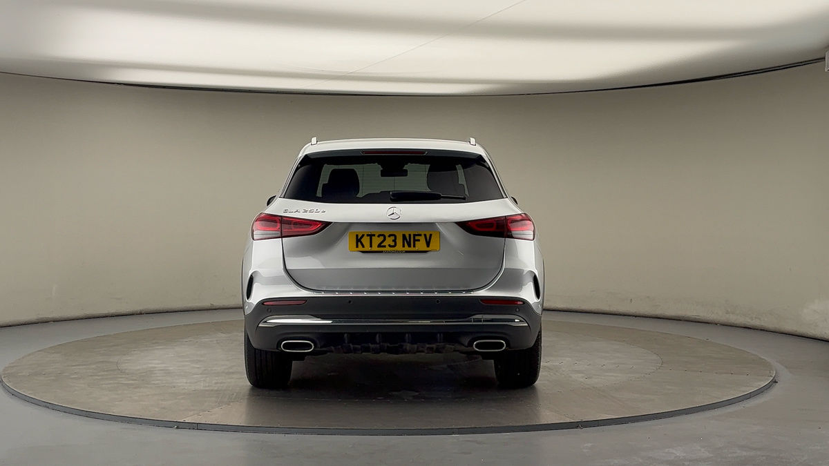 Mercedes-Benz GLA Image 4