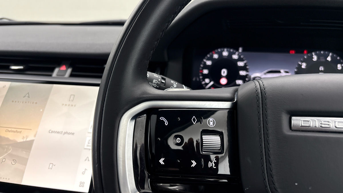 Land Rover Discovery Sport Image 13