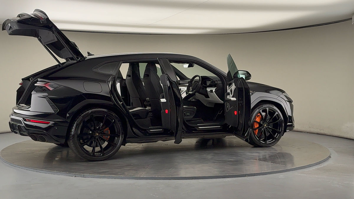 More views of Lamborghini Urus