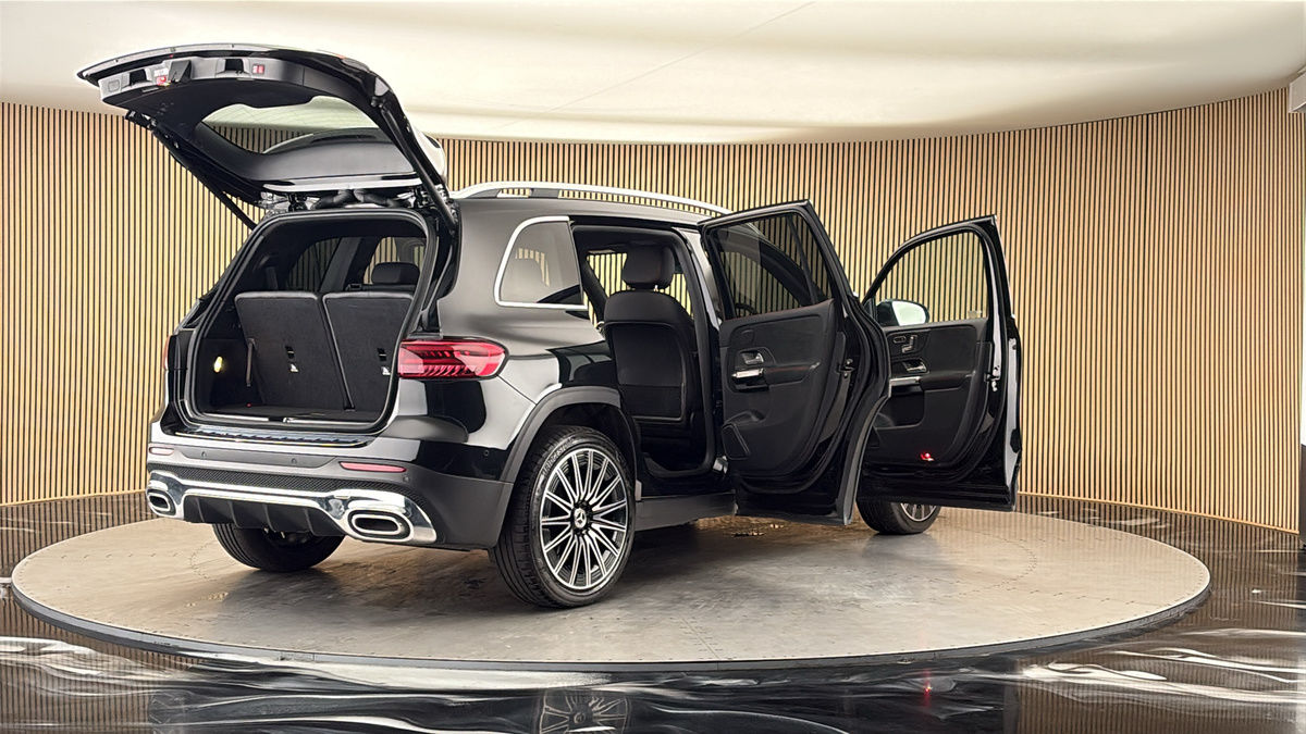 More views of Mercedes-Benz GLB