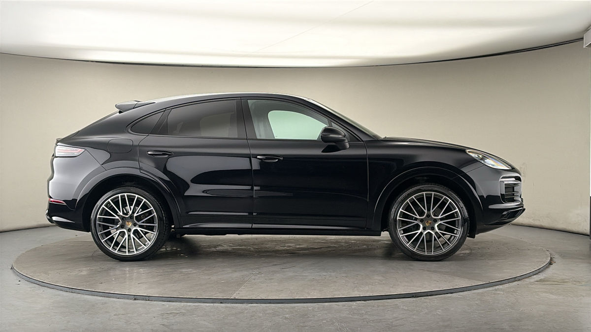 More views of Porsche Cayenne