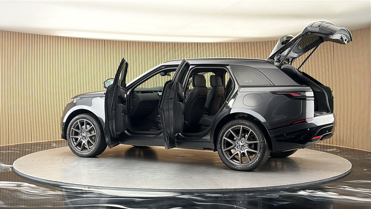 More views of Land Rover Range Rover Velar