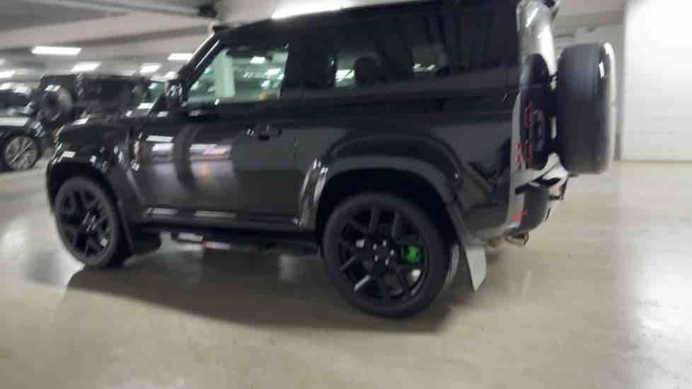 More views of Land Rover Defender 90