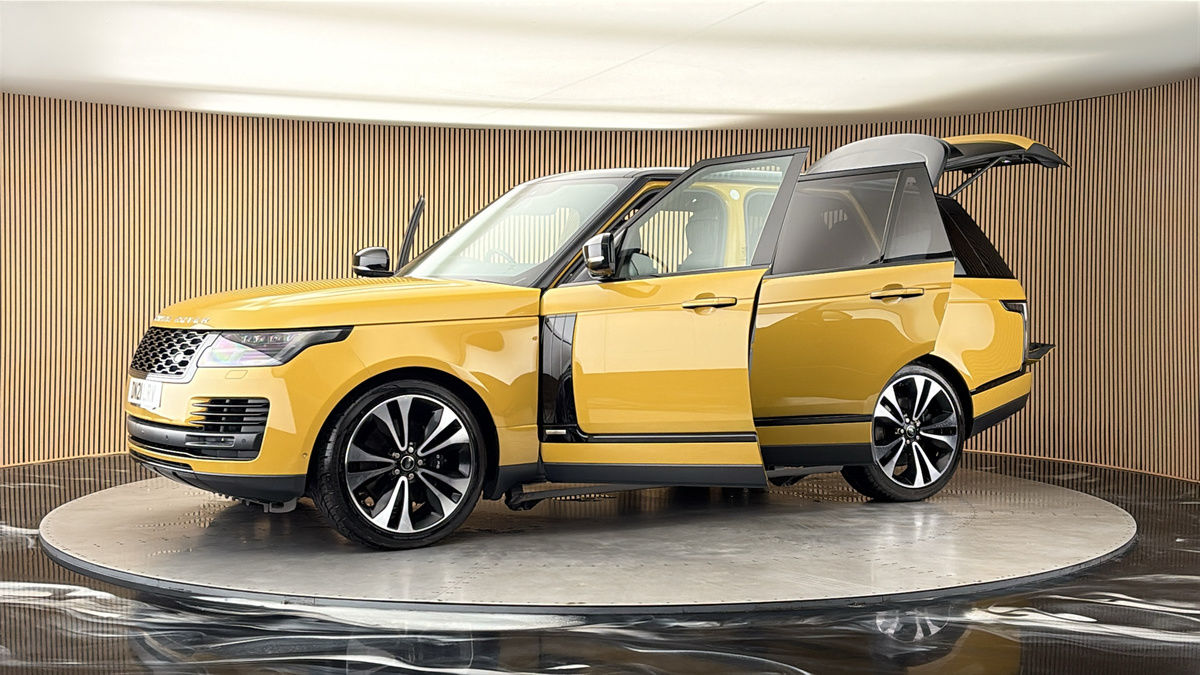 More views of Land Rover Range Rover