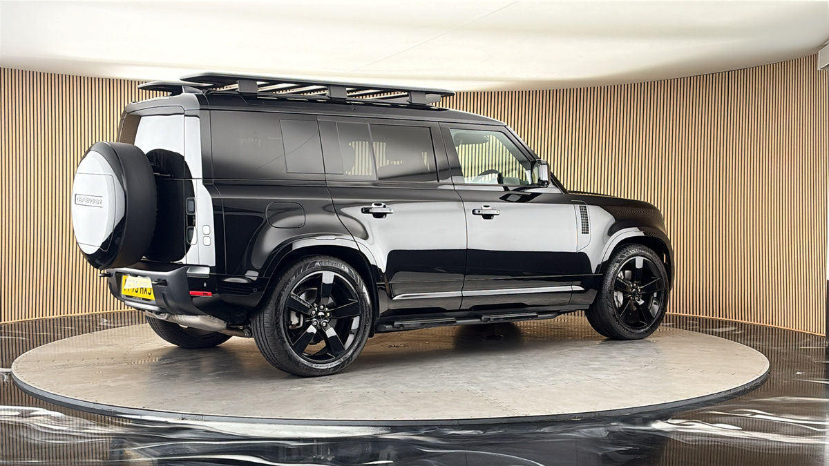 More views of Land Rover Defender 110