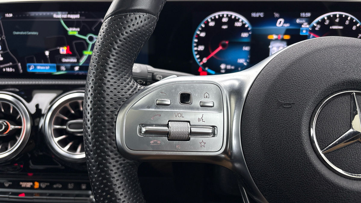 Mercedes-Benz CLA Image 13