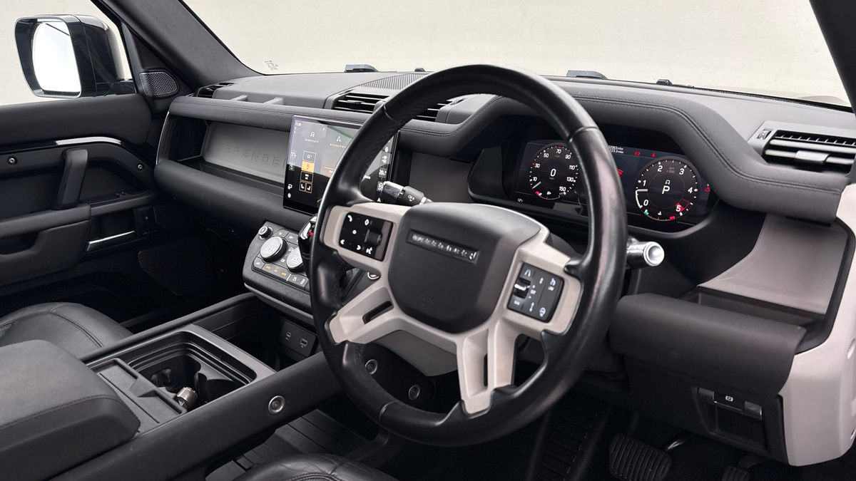 Land Rover Defender 90 Image 5