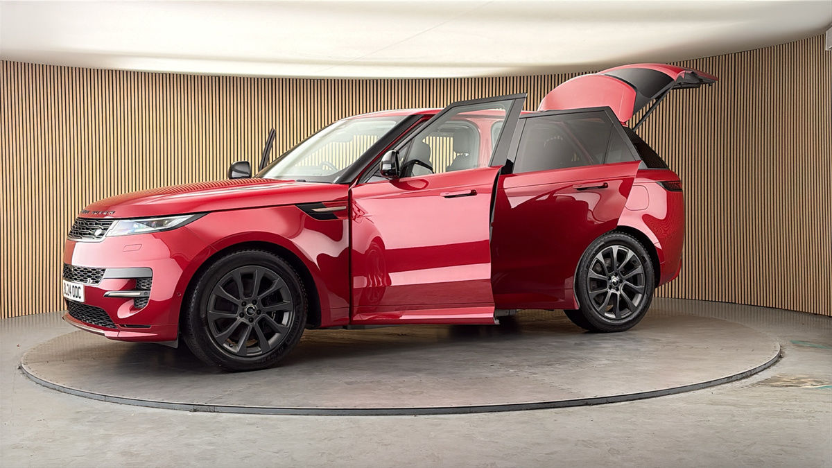 More views of Land Rover Range Rover Sport