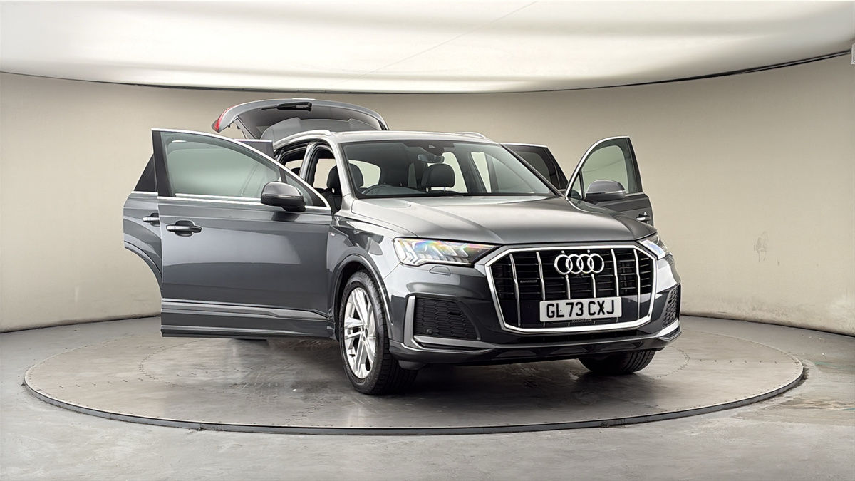 More views of Audi Q7