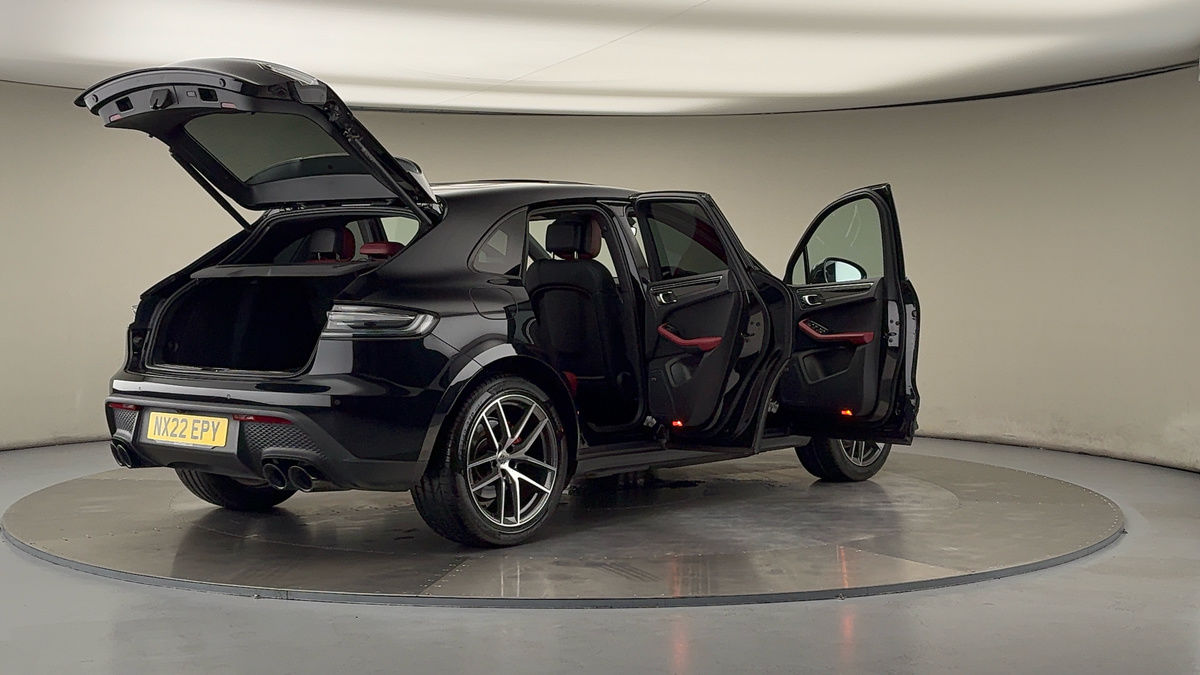 More views of Porsche Macan