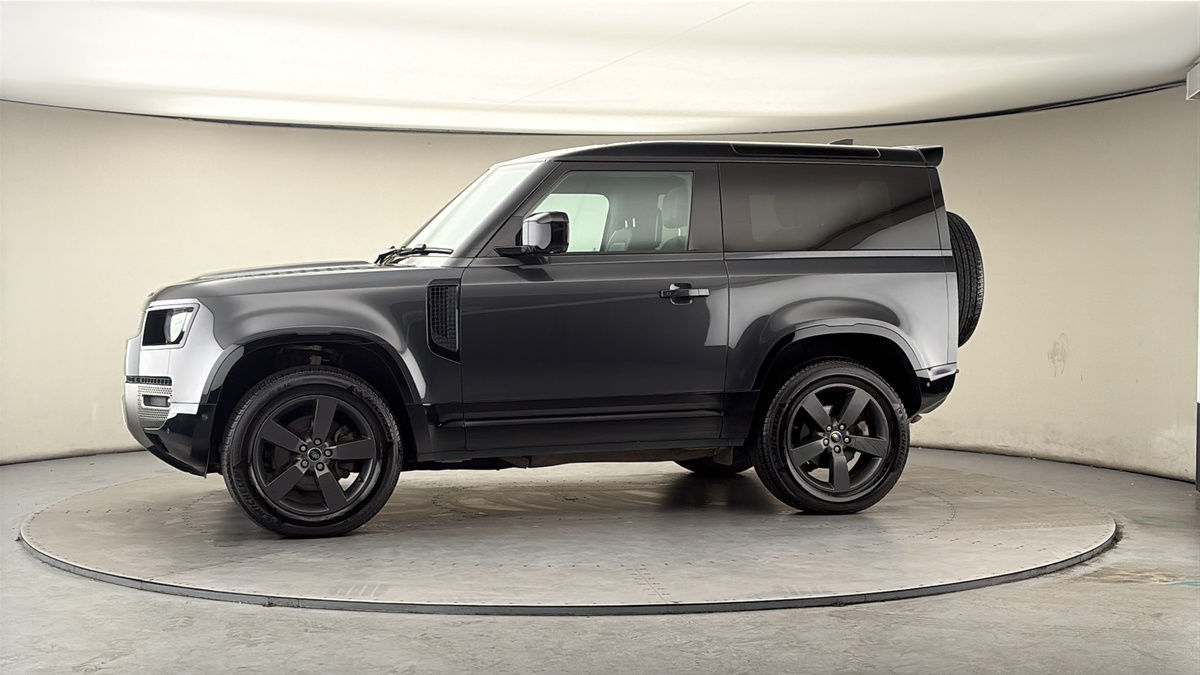 More views of Land Rover Defender 90