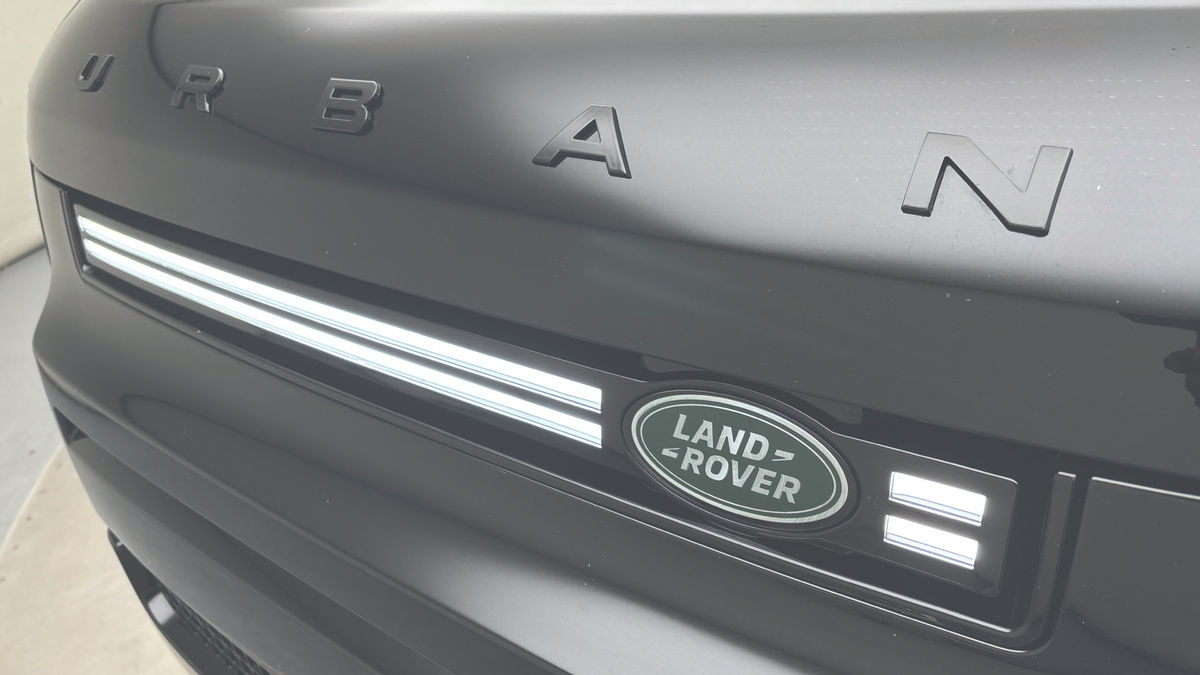 Land Rover Defender 90 Urban Image 24