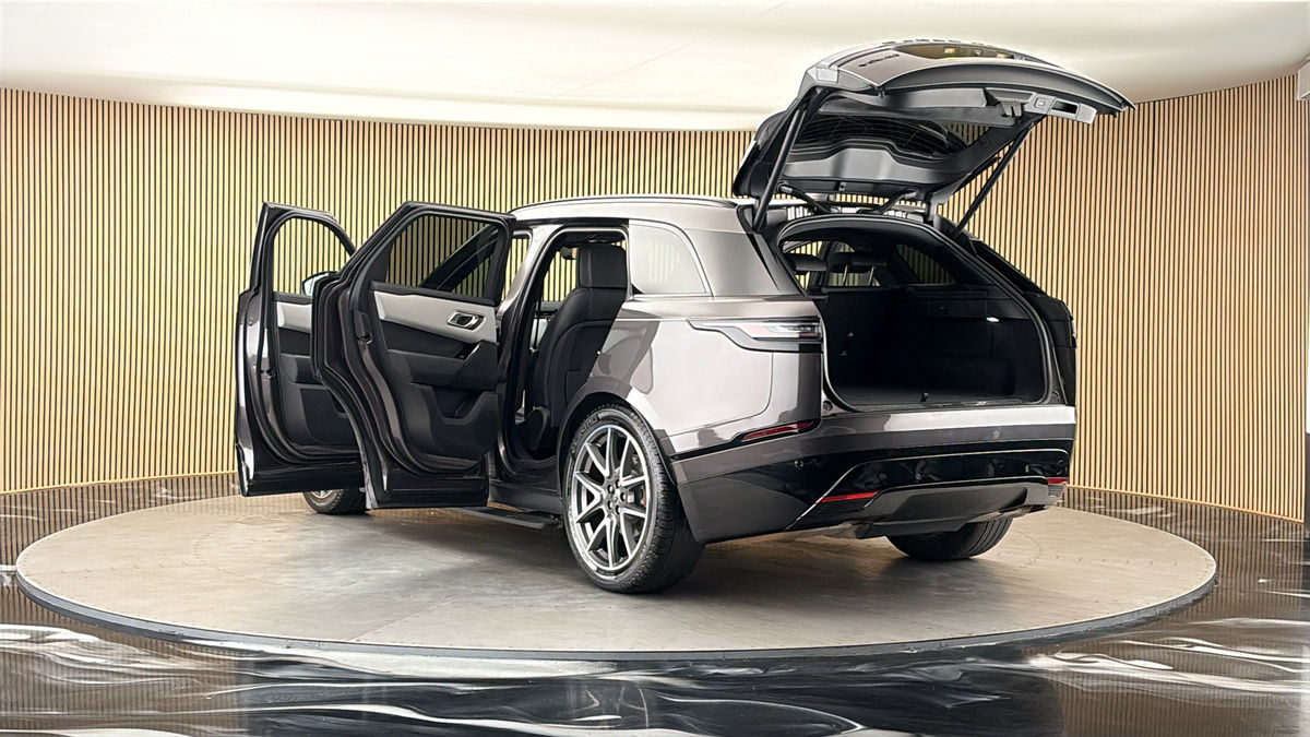 Land Rover Range Rover Velar Image 23