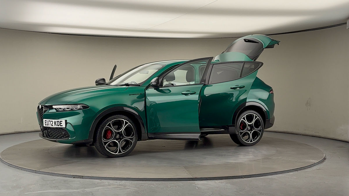 More views of Alfa Romeo Tonale