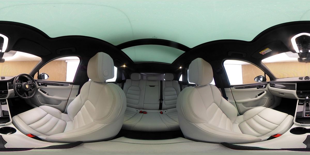 More views of Porsche Macan