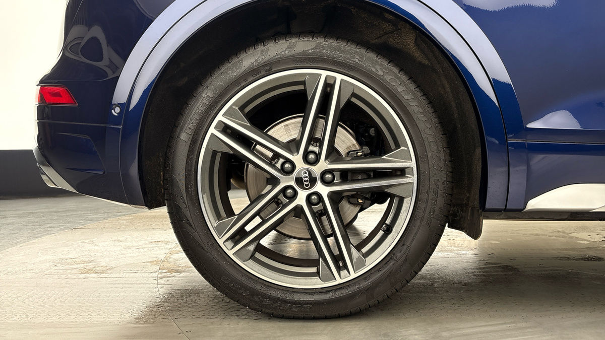 Audi SQ5 Image 10