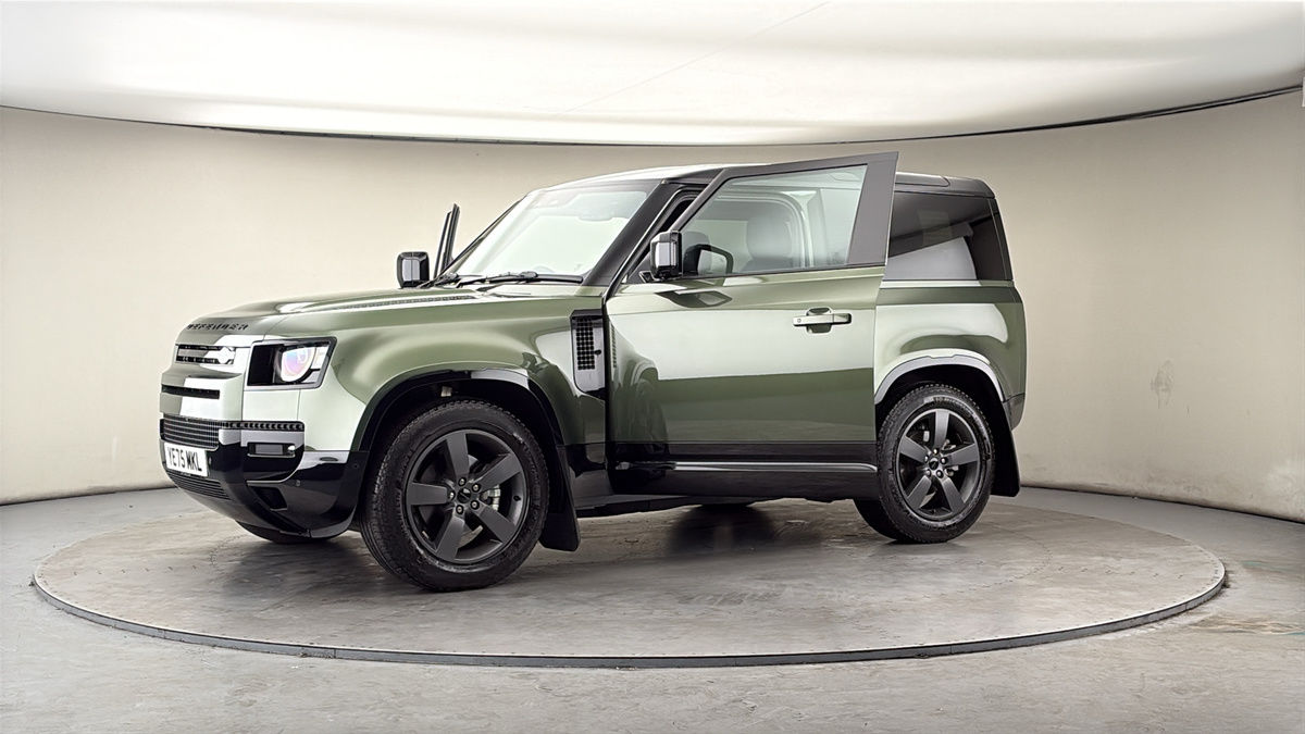 More views of Land Rover Defender 90