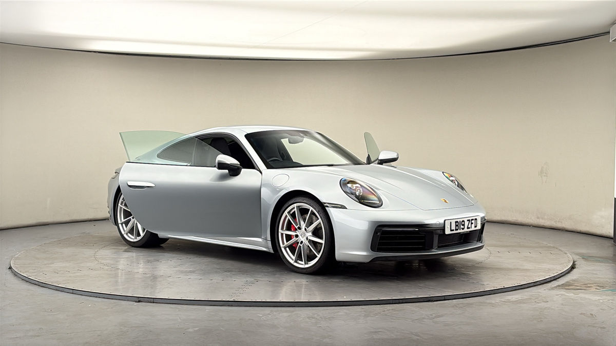 More views of Porsche 911