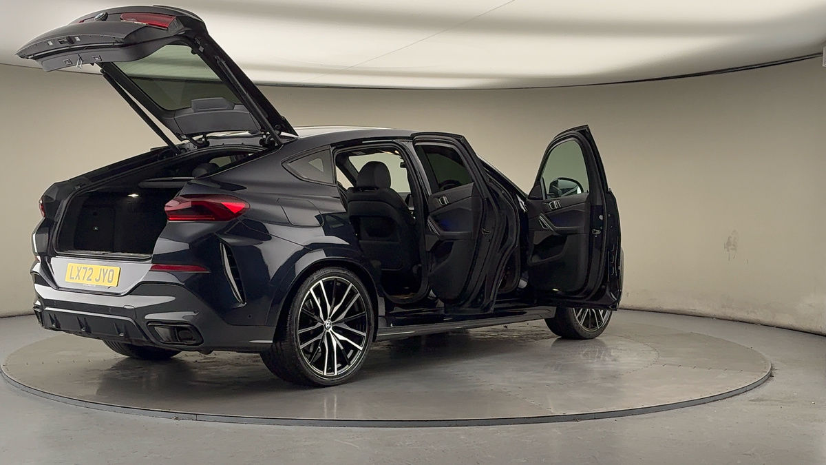 More views of BMW X6