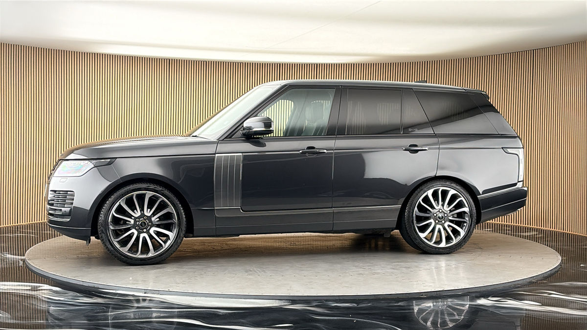 More views of Land Rover Range Rover