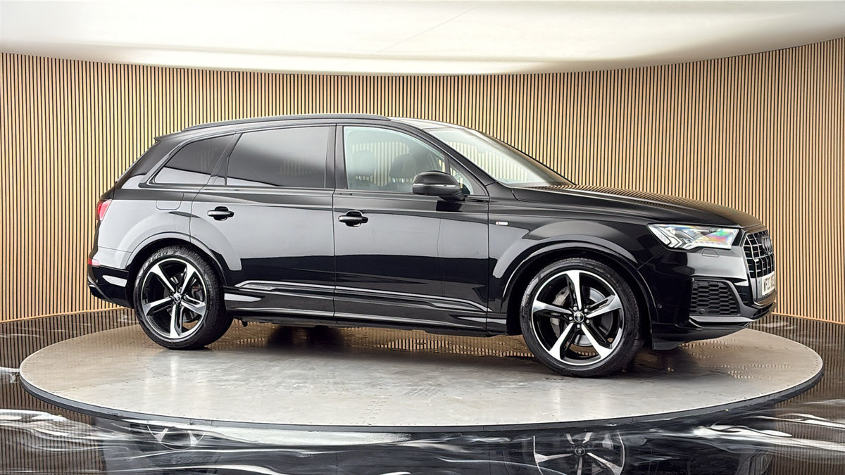 More views of Audi Q7
