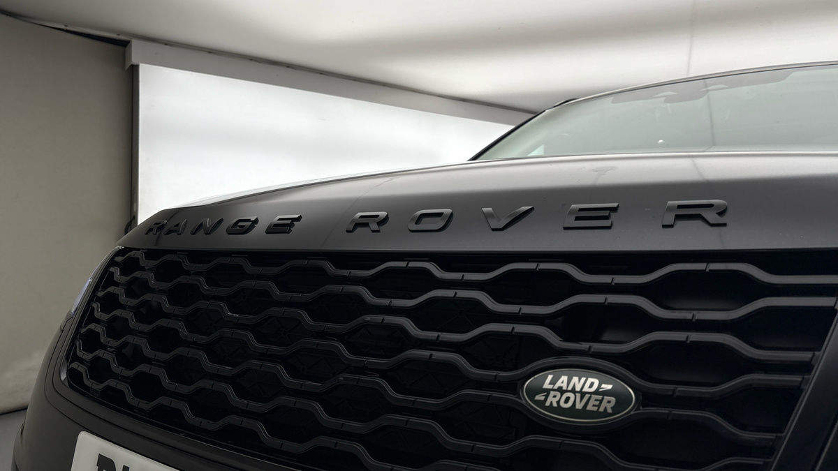 Land Rover Range Rover Velar Image 24