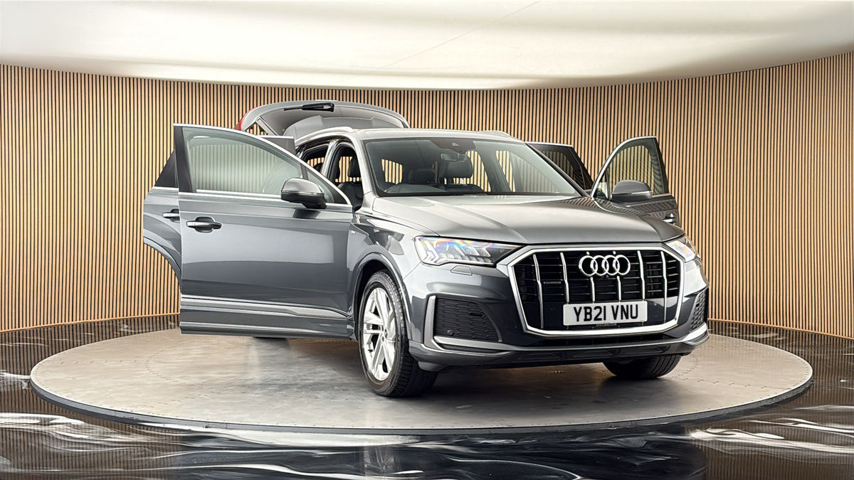 More views of Audi Q7