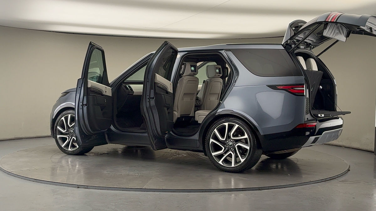 More views of Land Rover Discovery