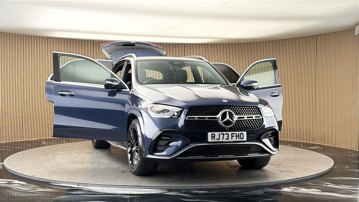 More views of Mercedes-Benz GLE
