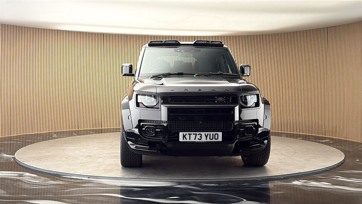 More views of Land Rover Defender 110