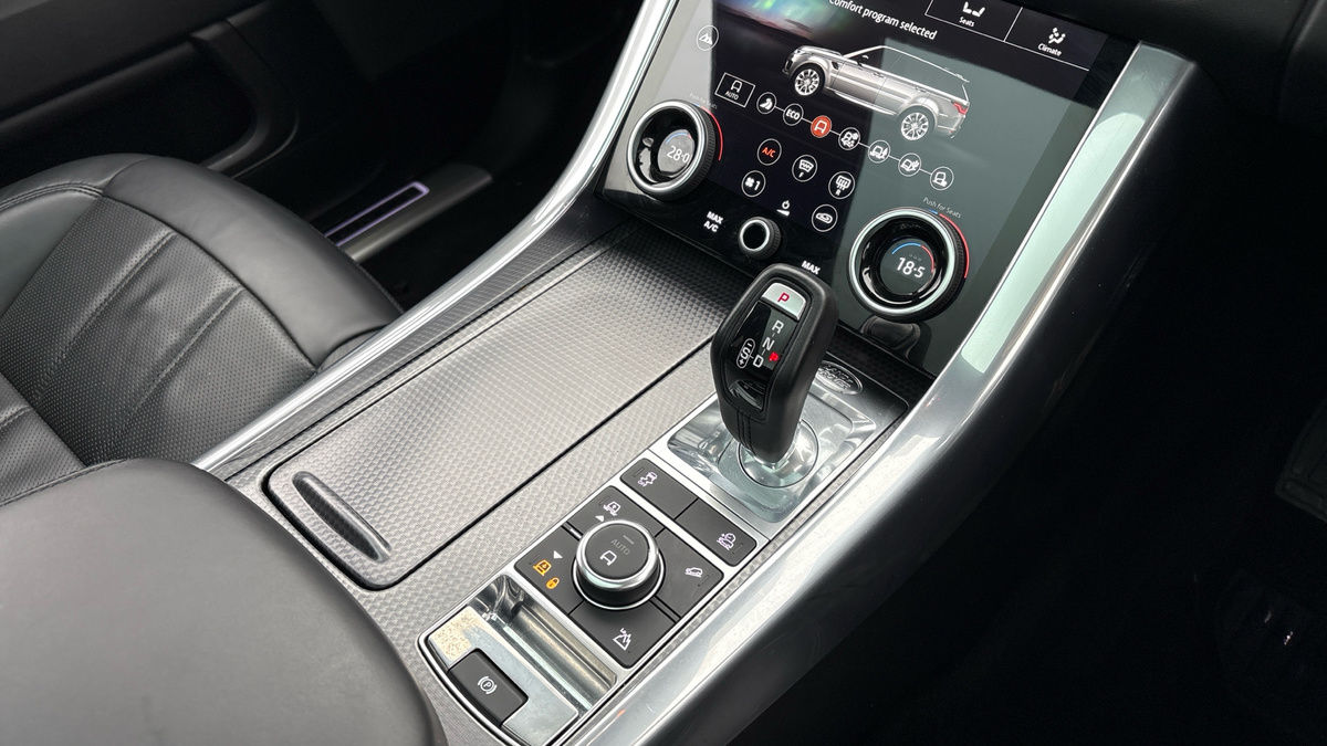 Land Rover Range Rover Sport Image 18