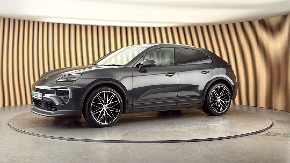 More views of Porsche Macan
