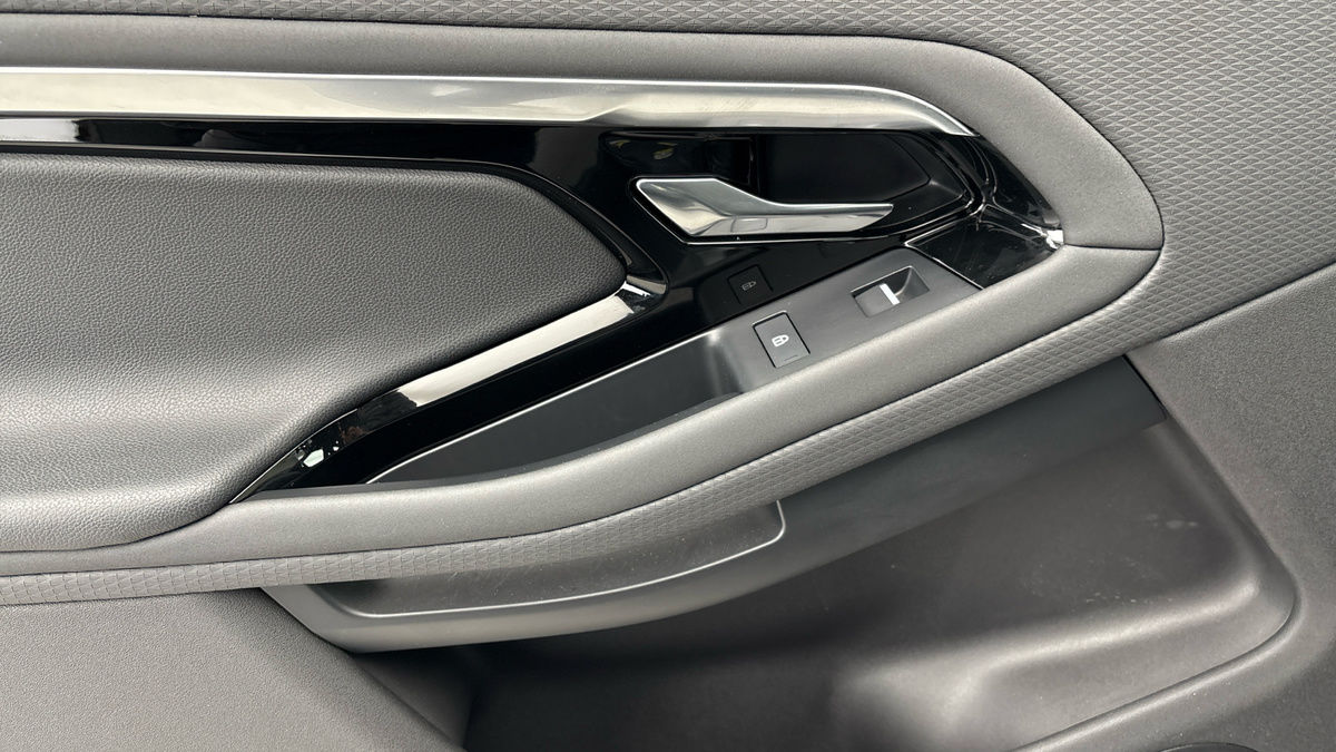 Land Rover Range Rover Evoque Image 19