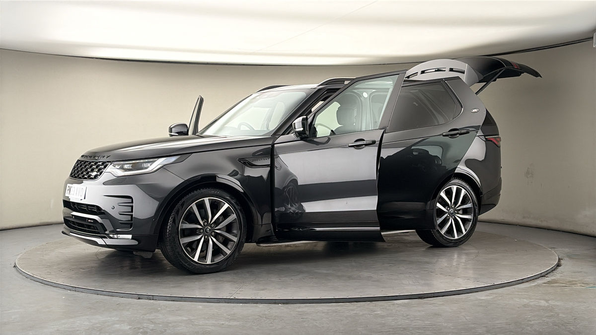 More views of Land Rover Discovery