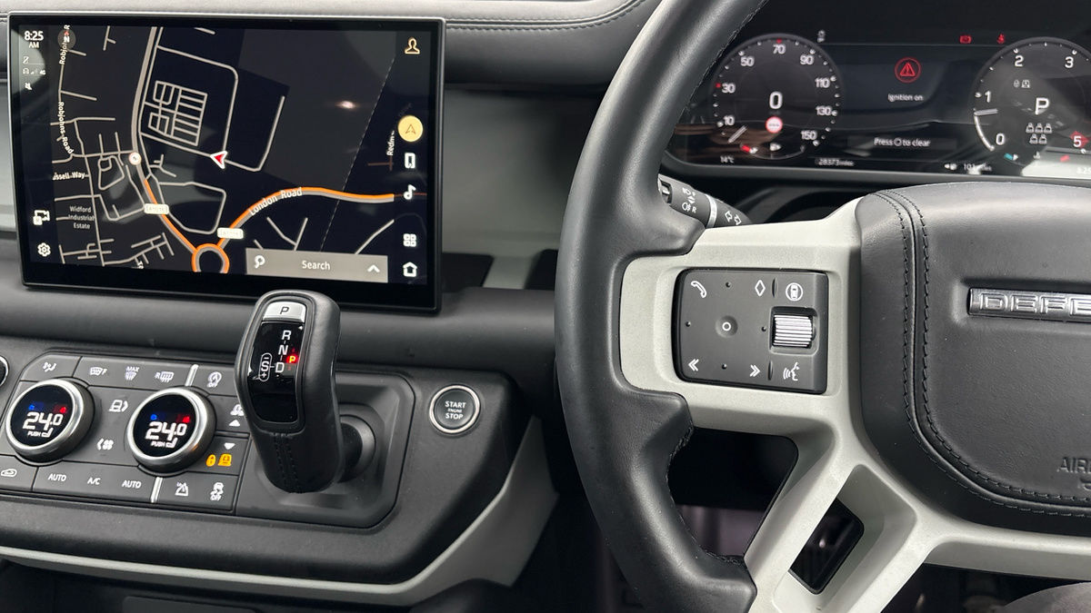 Land Rover Defender 110 Urban Image 13