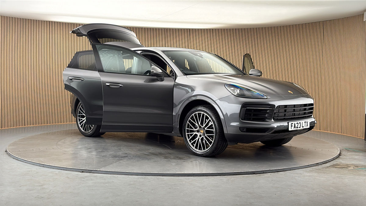 More views of Porsche Cayenne