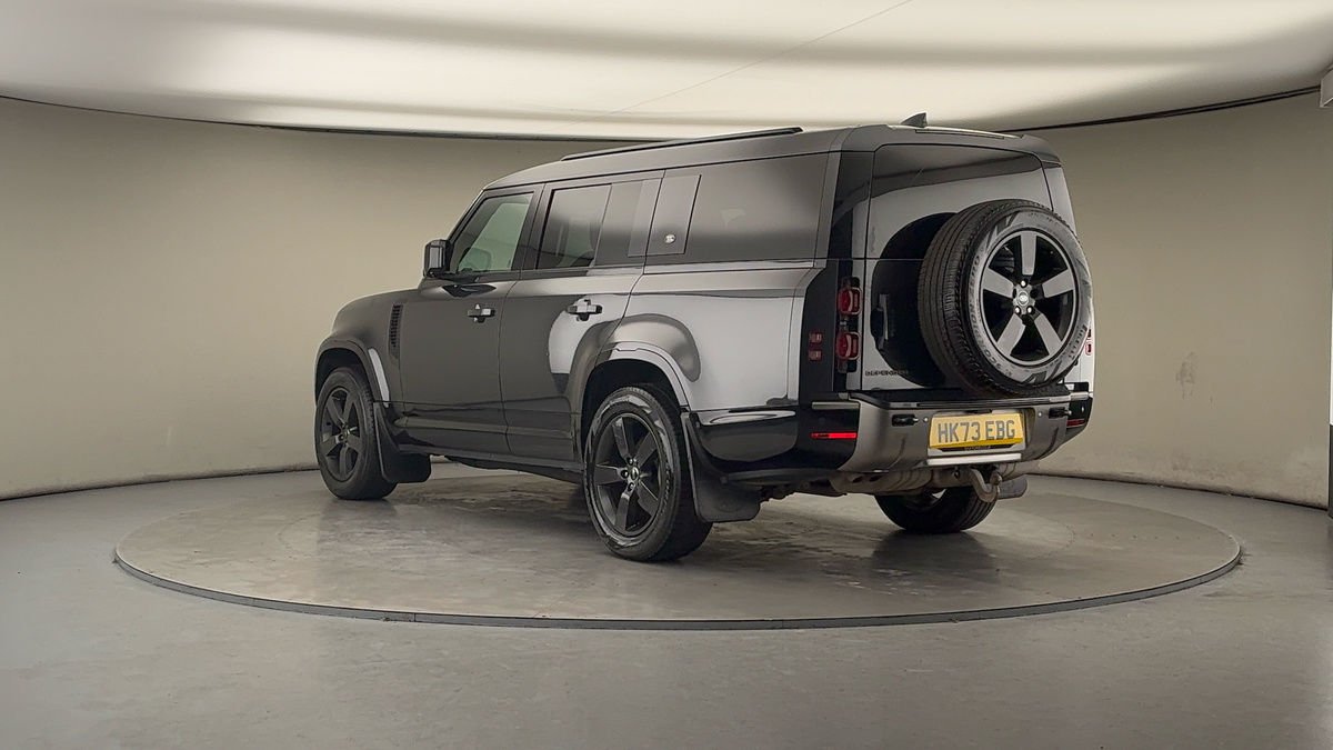 Land Rover Defender 130 Image 2